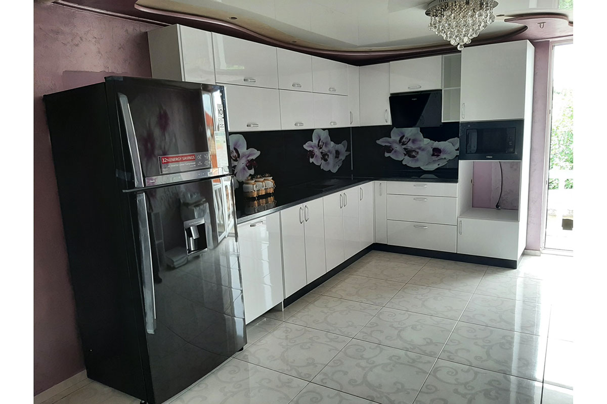 Кухня ъглова с врати гланц ДМ27